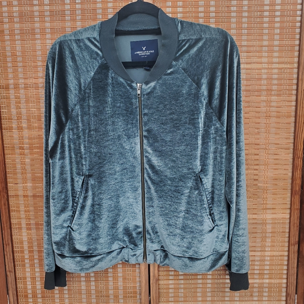 ♡ American Eagle Sage Green Velvet Bomber Jacket Size Large